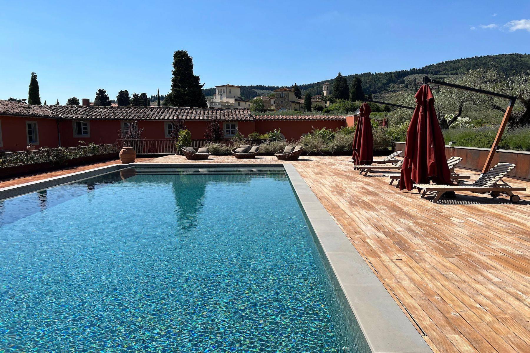 Outstanding apartments in a stunning historic villa on the Florence hills - 7
