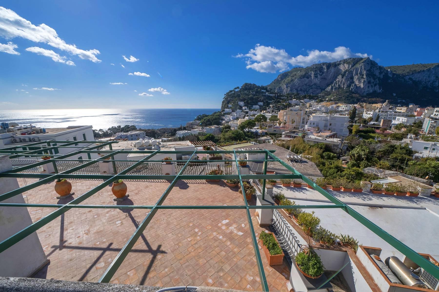 Luxury Penthouse with breathtaking panorama in Capri - 2