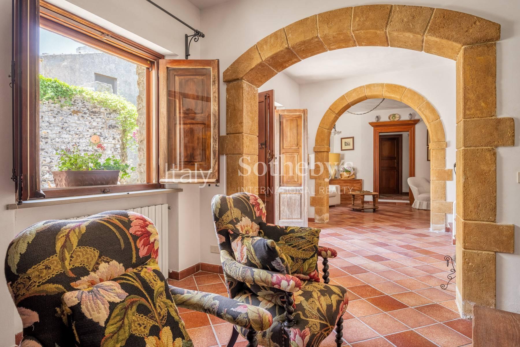Independent house in the historic center of Erice - 9