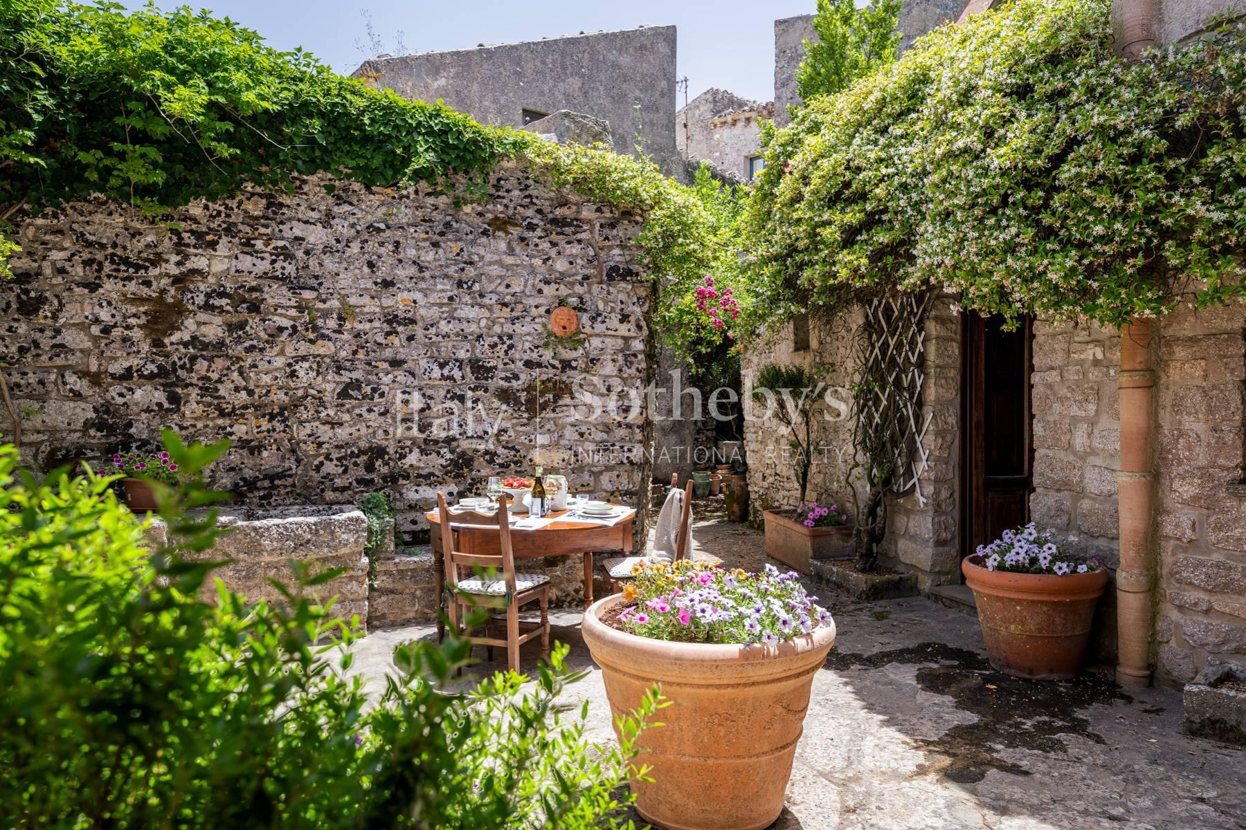 Independent house in the historic center of Erice - 5