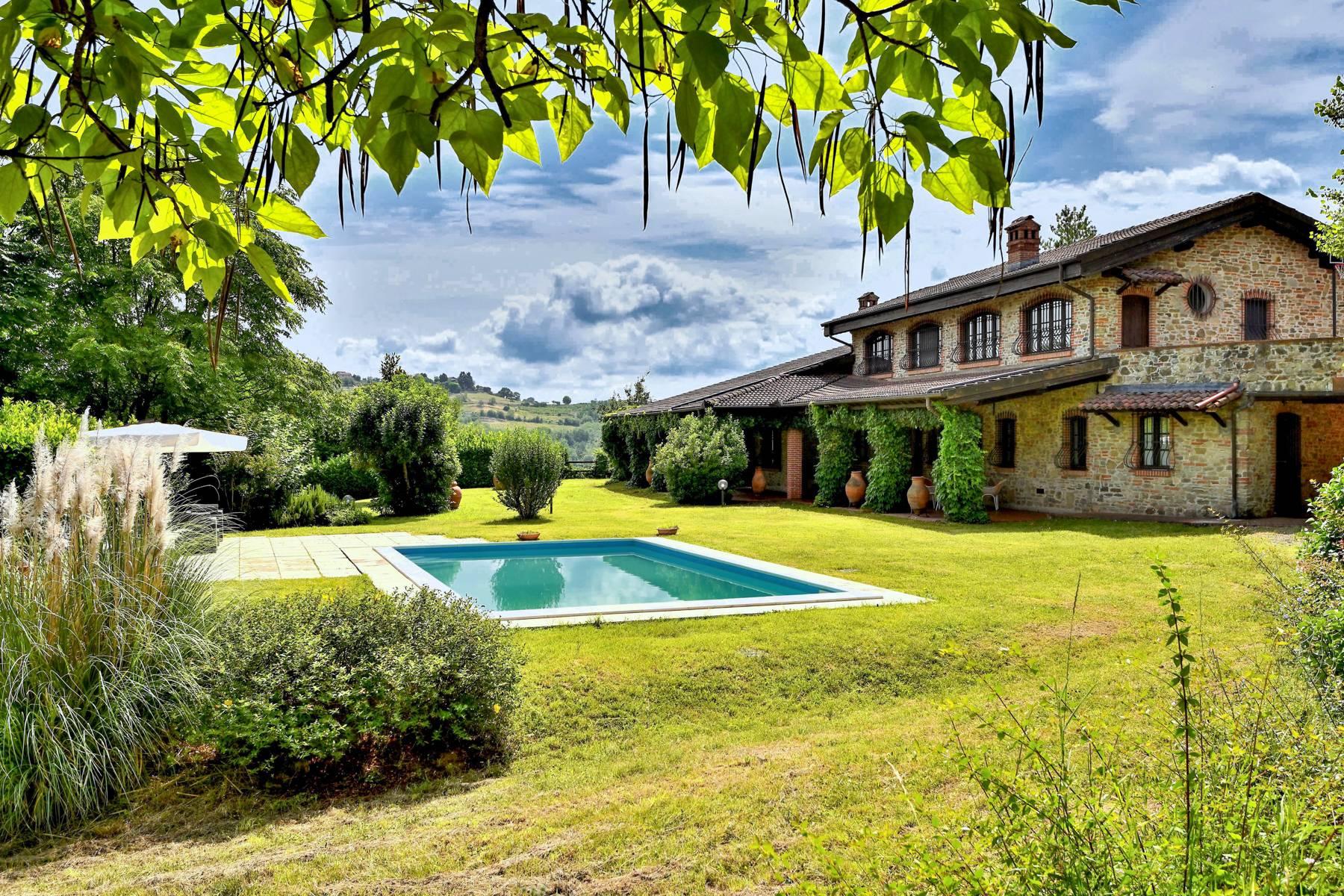 Magnificent farmhouse with swimming pool in the Alto Monferrato - 1