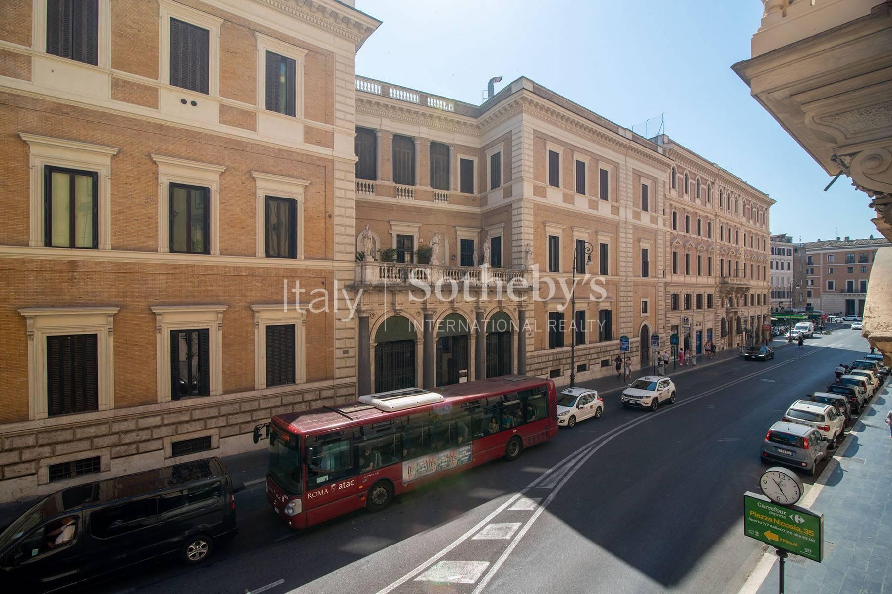 Elegant apartment with breathtaking views of the Tevere - 27