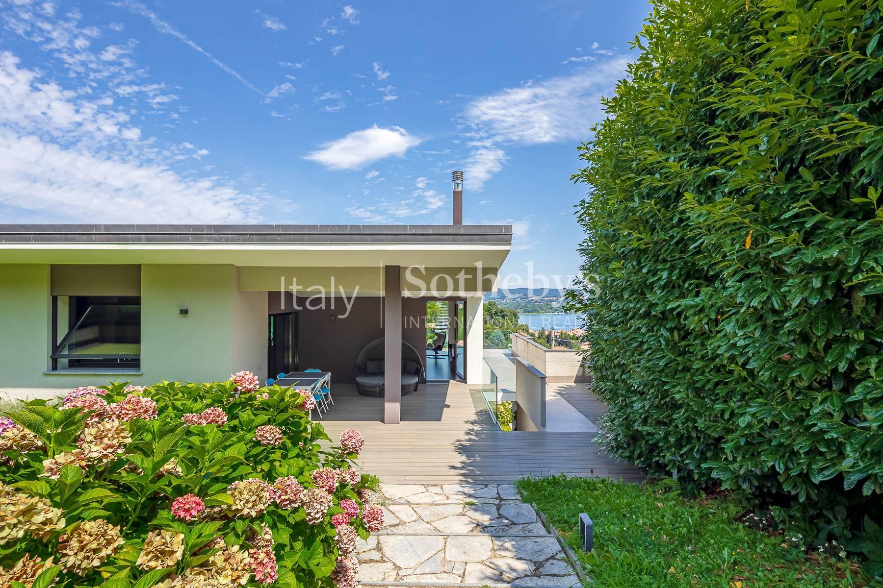 Modern villa with panoramic view of Lake Maggiore - 2