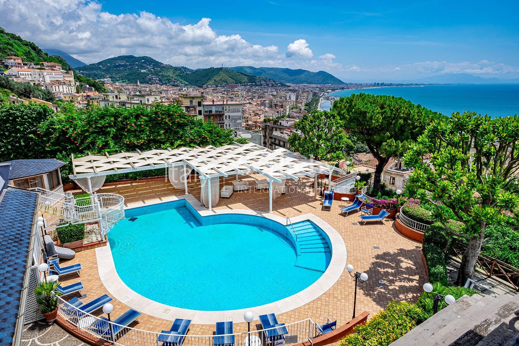Exklusive Villa mit Terrassen und Panoramagärten zwischen Salerno und Vietri sul Mare - 23