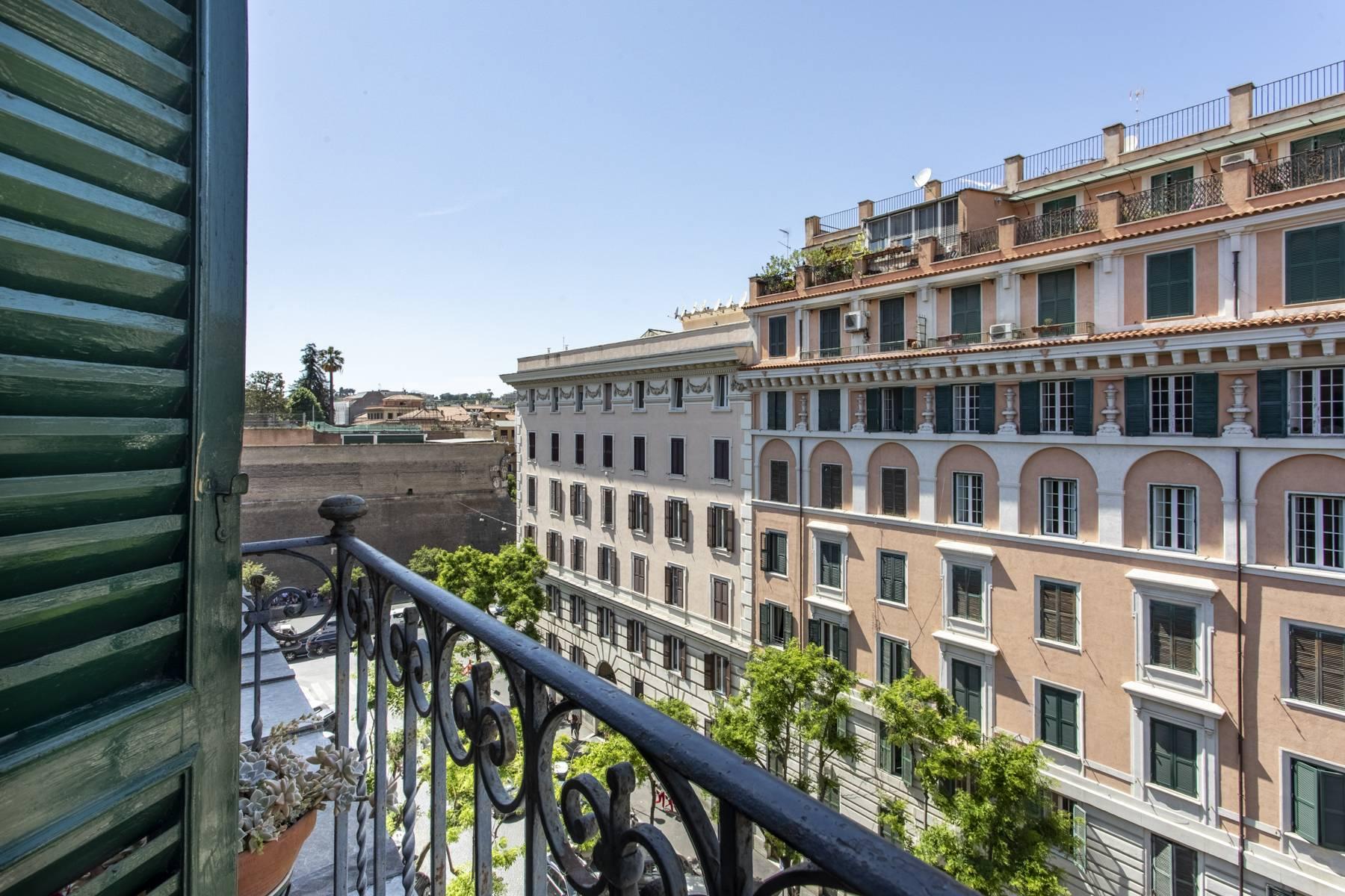 Bright and spacious penthouse in Prati, a stone's throw from the Vatican - 1