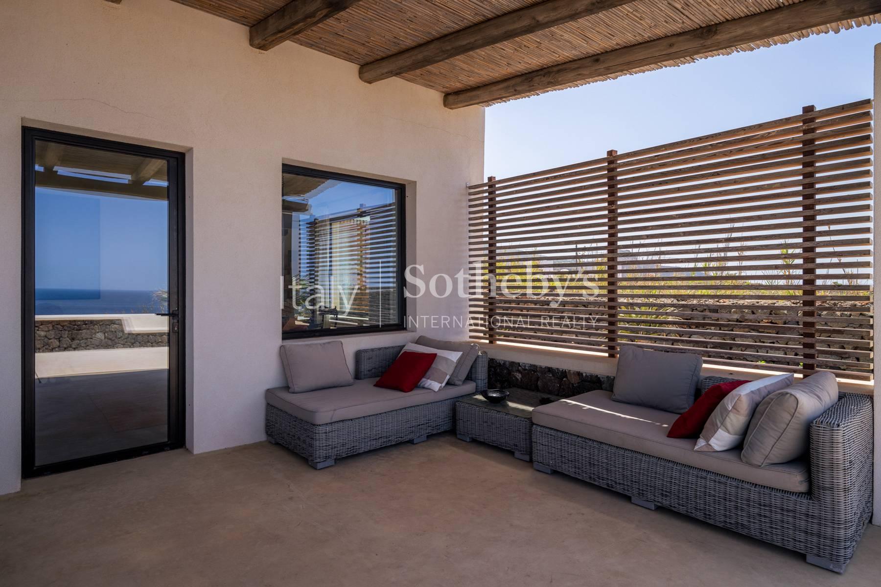 Exclusive villa with a suggestive view of the sea of Pantelleria - 11
