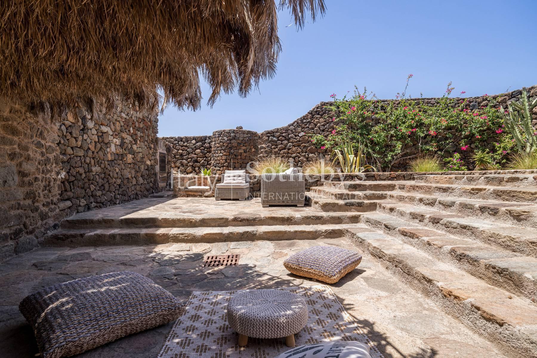 Exclusive villa with a suggestive view of the sea of Pantelleria - 23