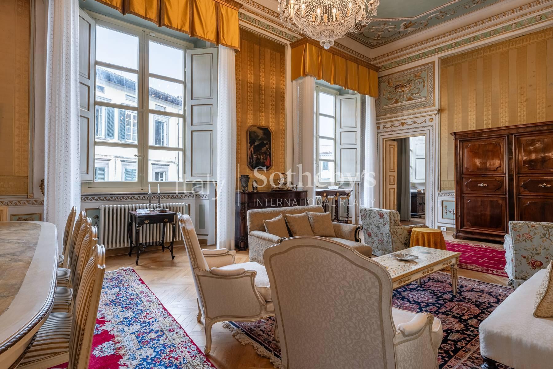 Finely restored apartment near Piazza Anfiteatro in Lucca - 19