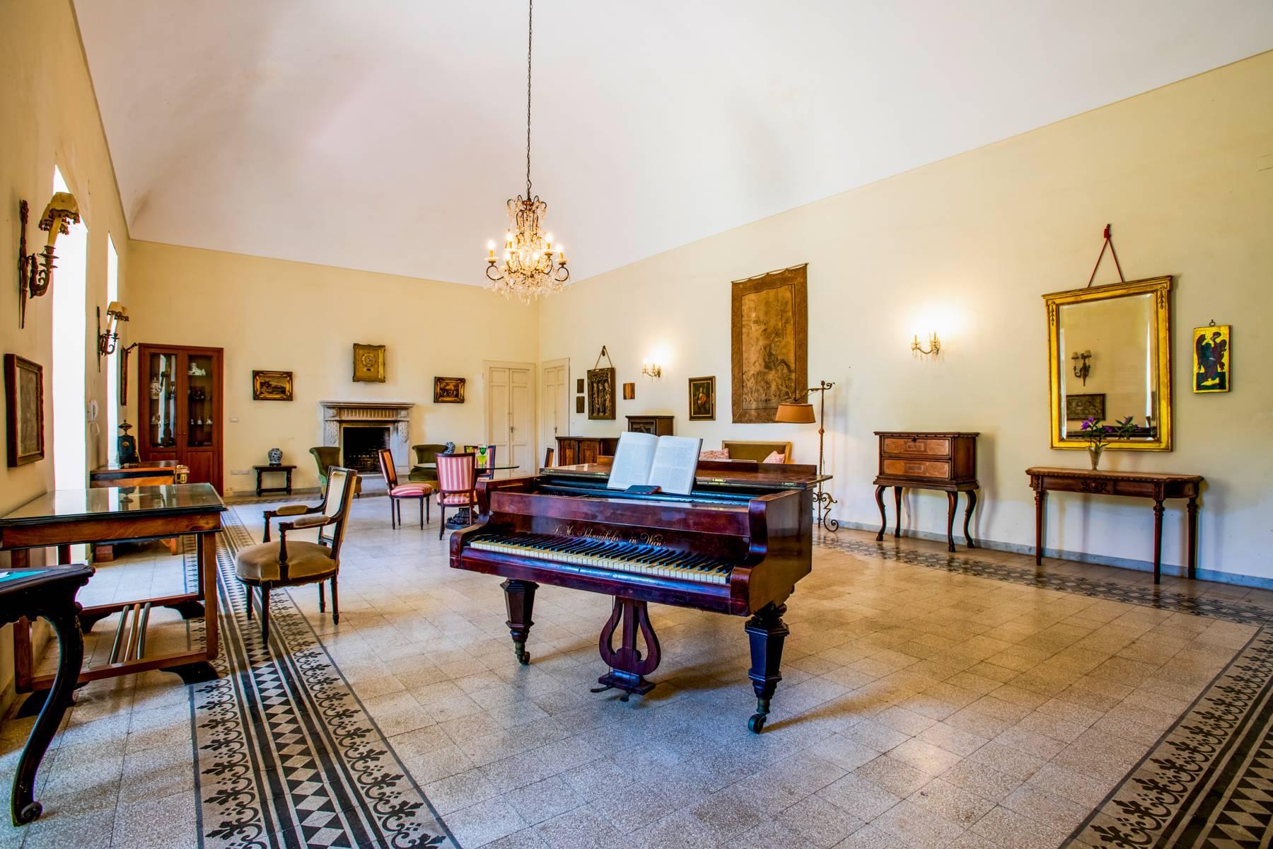Noble historic villa in Marina di Ragusa - 1