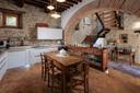 Torri medievali ristrutturate con piscina, in vendita, Todi | Sotheby’s Realty Italy - 15