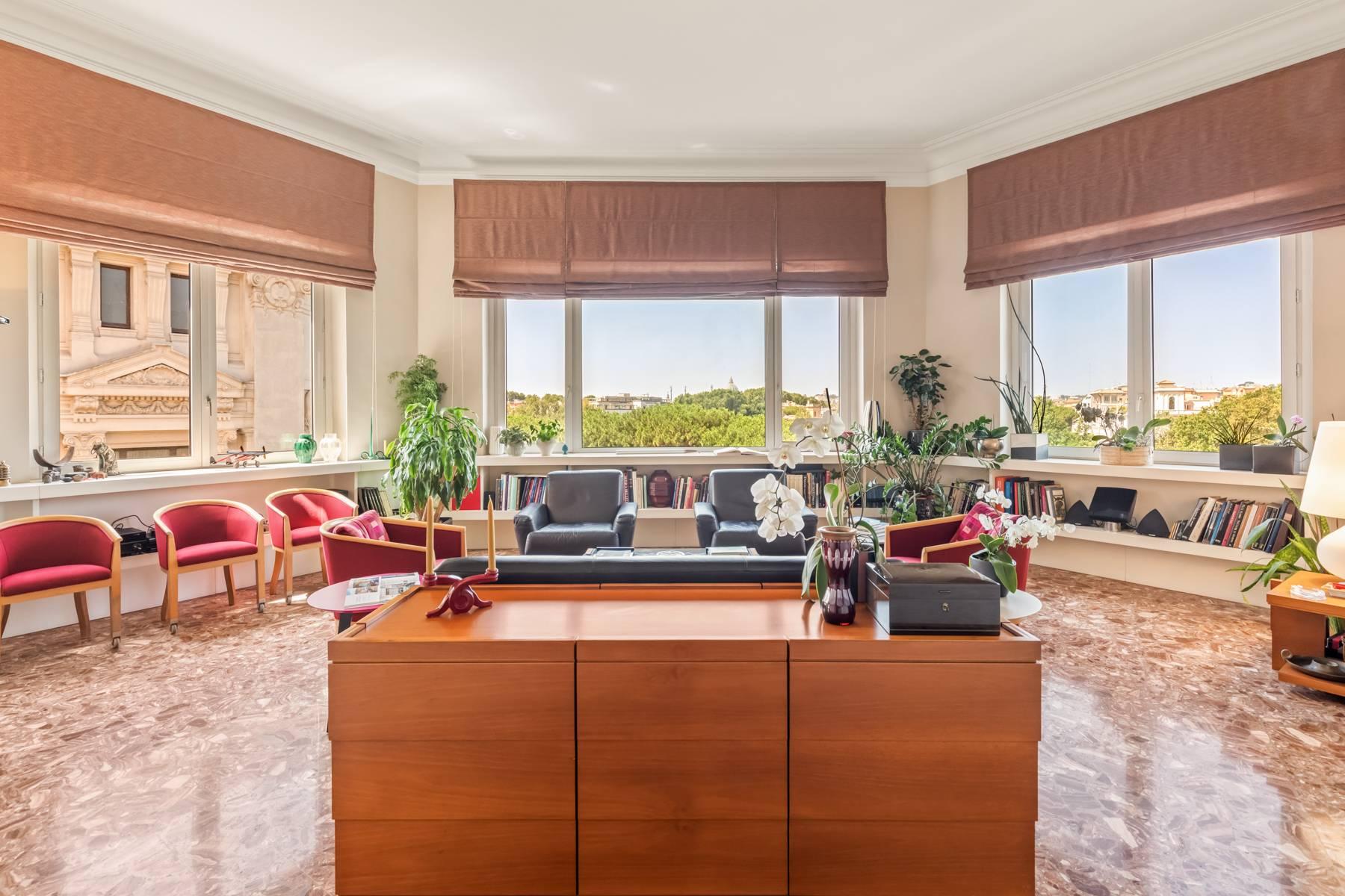Exquisite penthouse with open views of Saint Peter's Basilica - 1