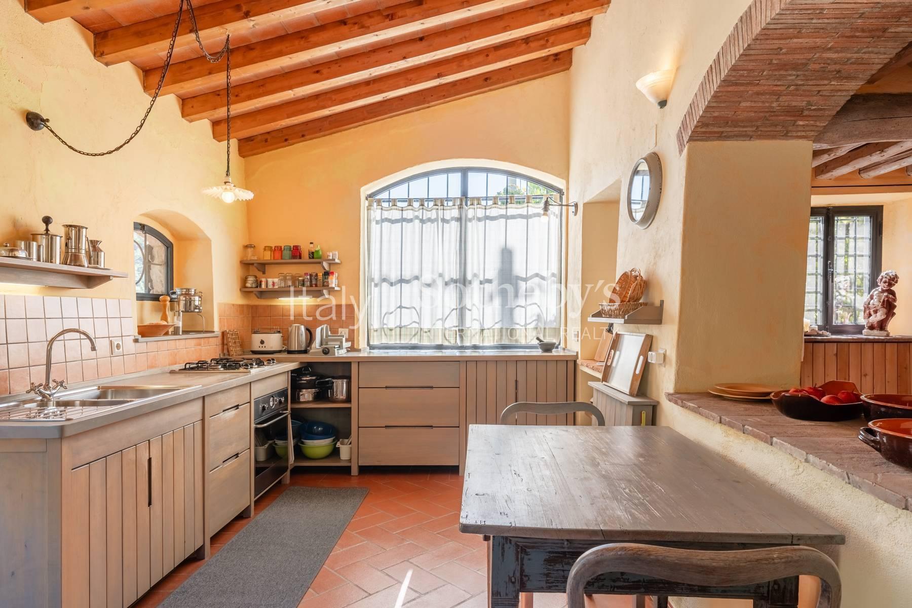 One-of-a-kind Tuscan cottage on the hills between Lucca and Montecatini Terme - 10