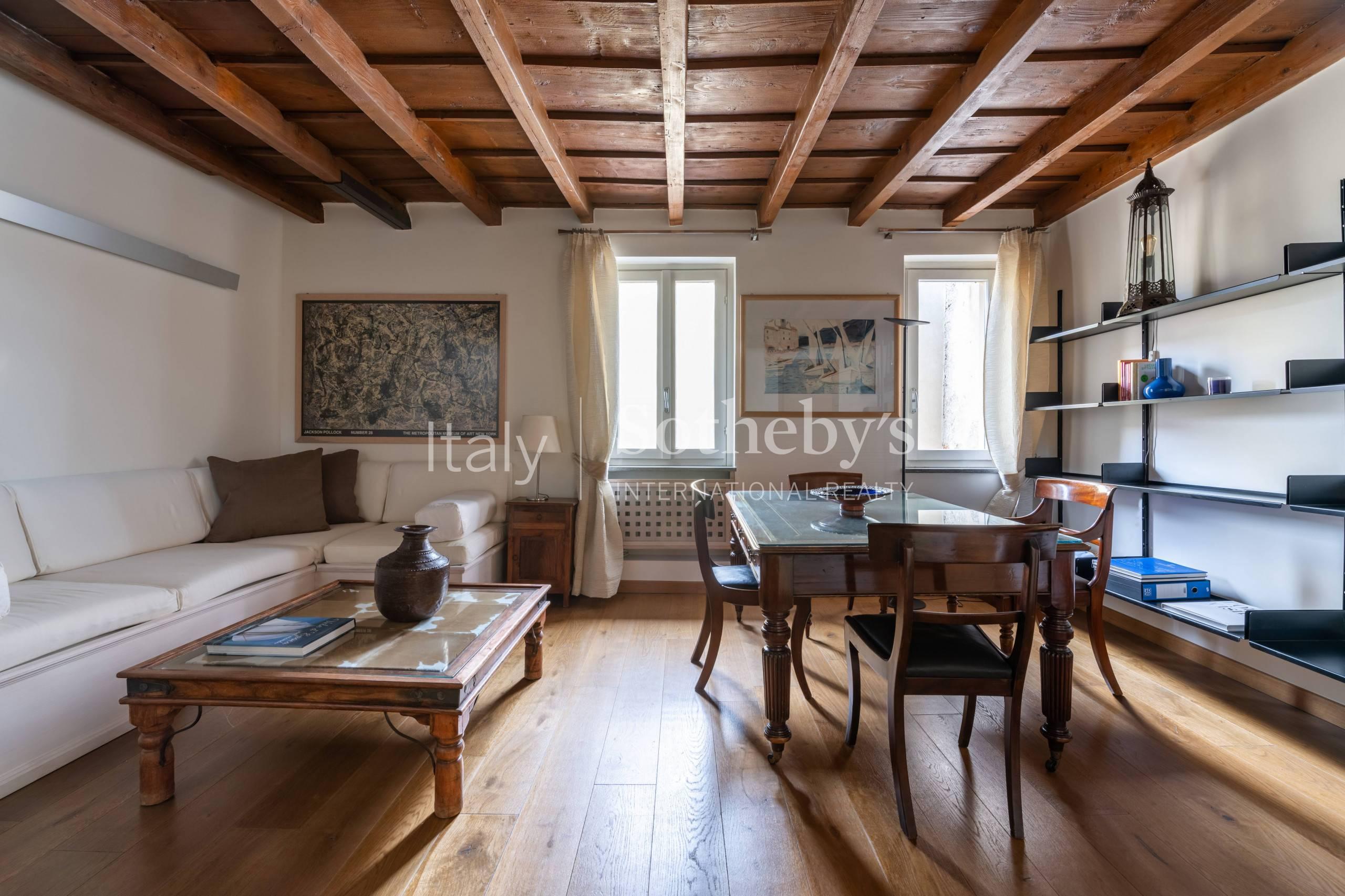 Refined penthouse on two levels in the heart of Brera district - 2