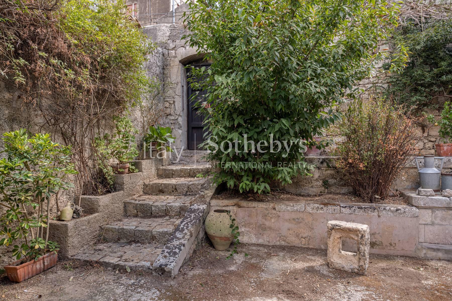 Apartment with a view of the Cathedral of San Giorgio in Modica - 13