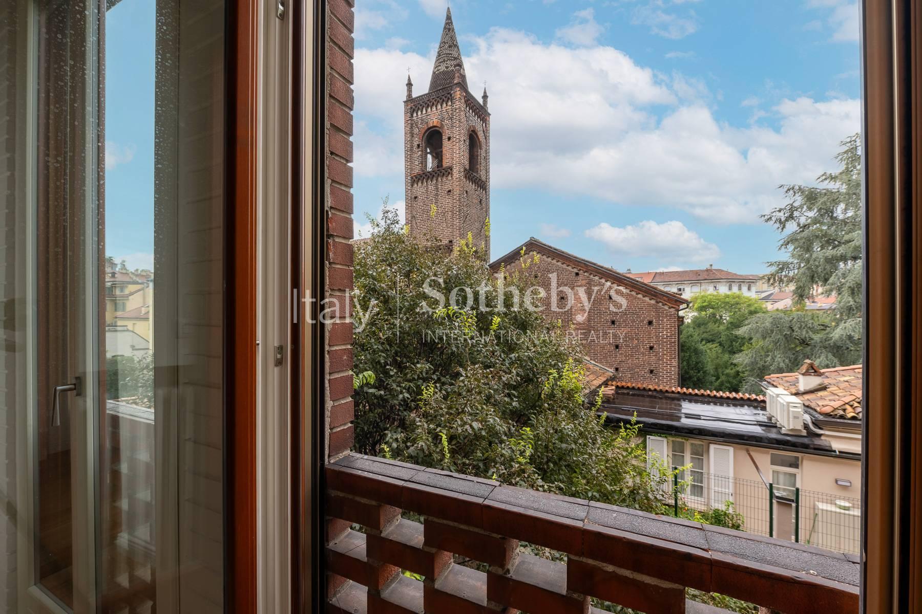 Magnificent apartment with a wonderful view of the church of San Bernardino alle Monache - 2