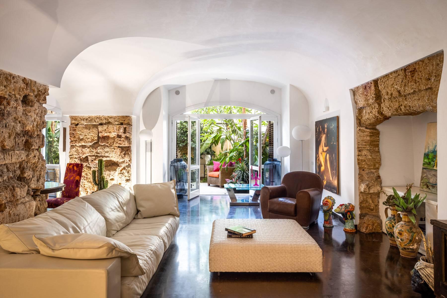 Elegant apartment with terrace in the center of Palermo - 1