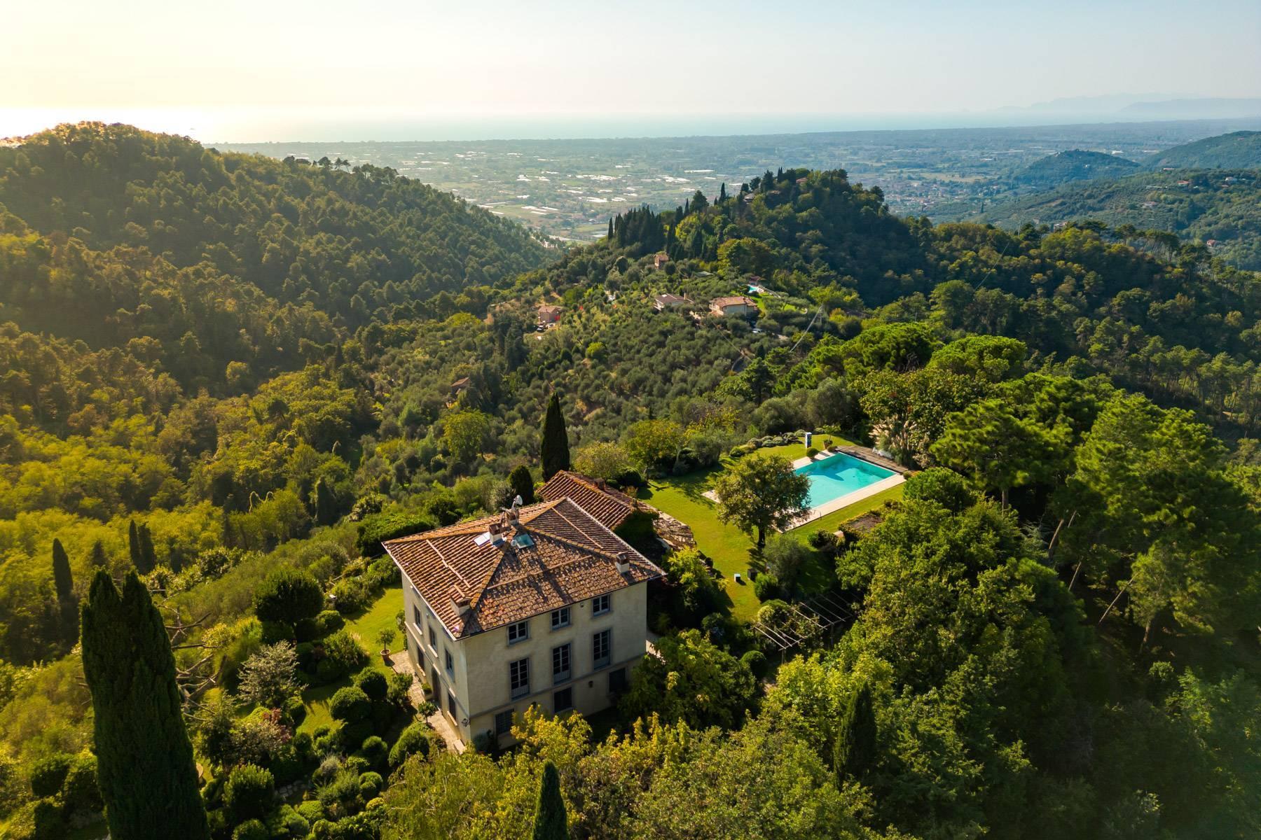 Stunning villa on the hills of Camaiore - 1