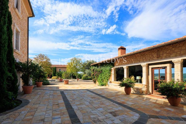 Tuscan Villa for sale, luxury houses for sale Tuscany, Italy Sotheby's