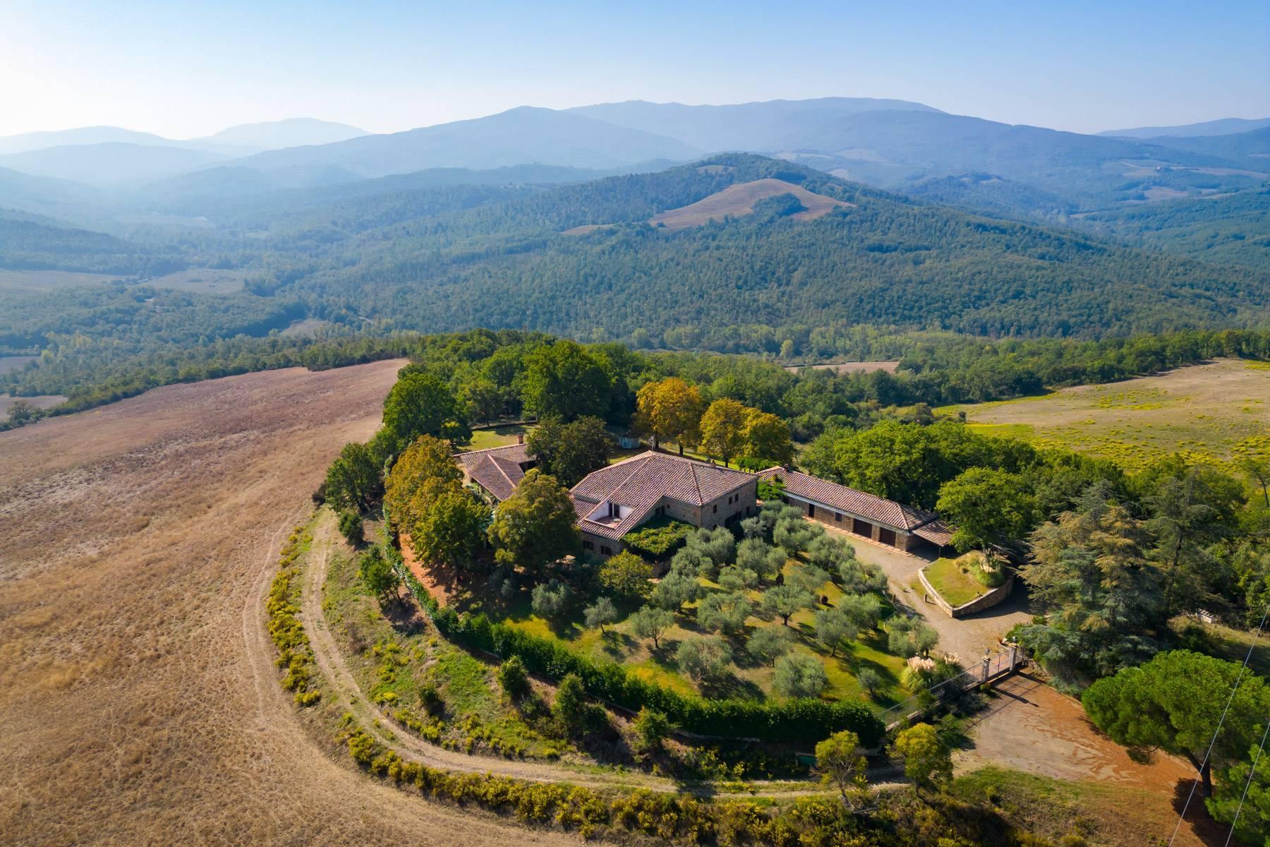 Exceptional hunting and agricultural estate in Radicondoli - 1