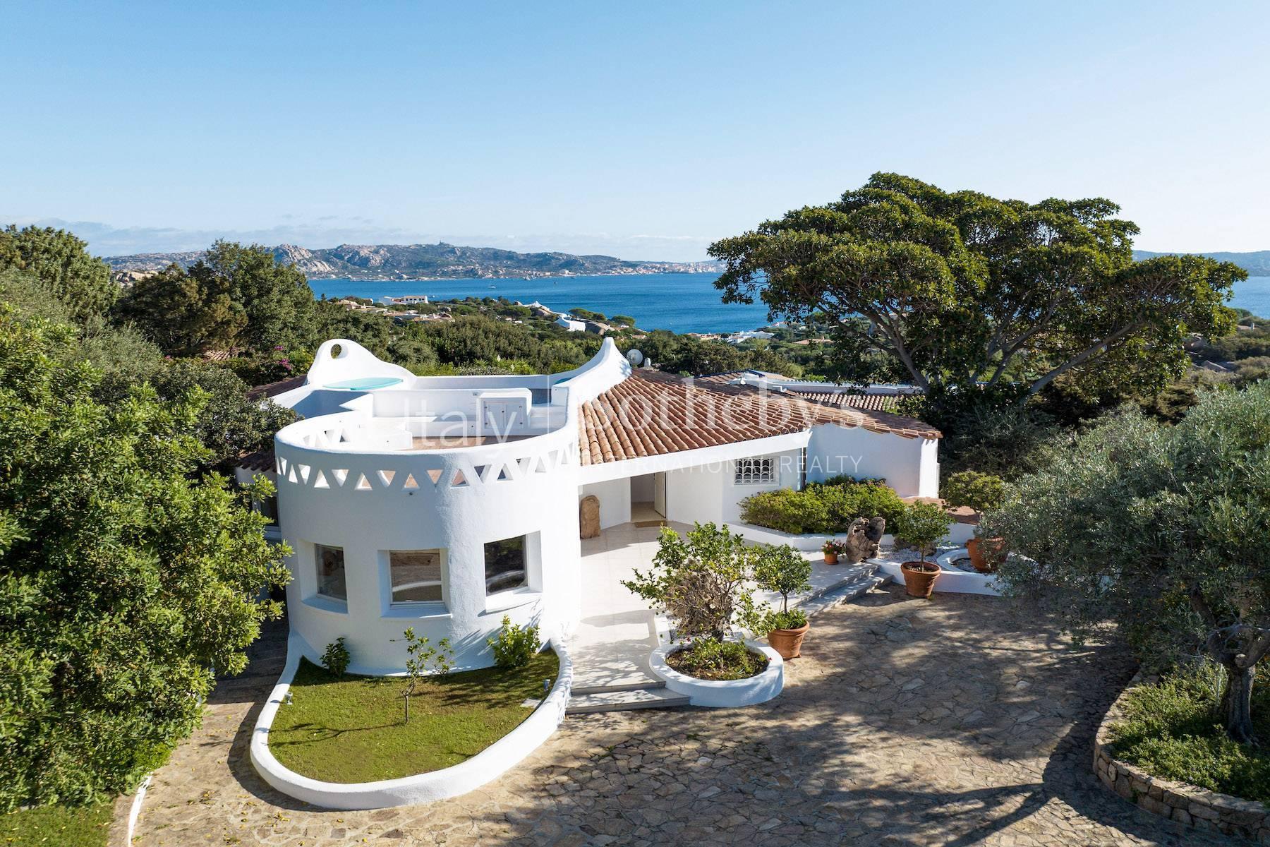 Hilltop villa in the elegant coastal town of Porto Rafael - 27