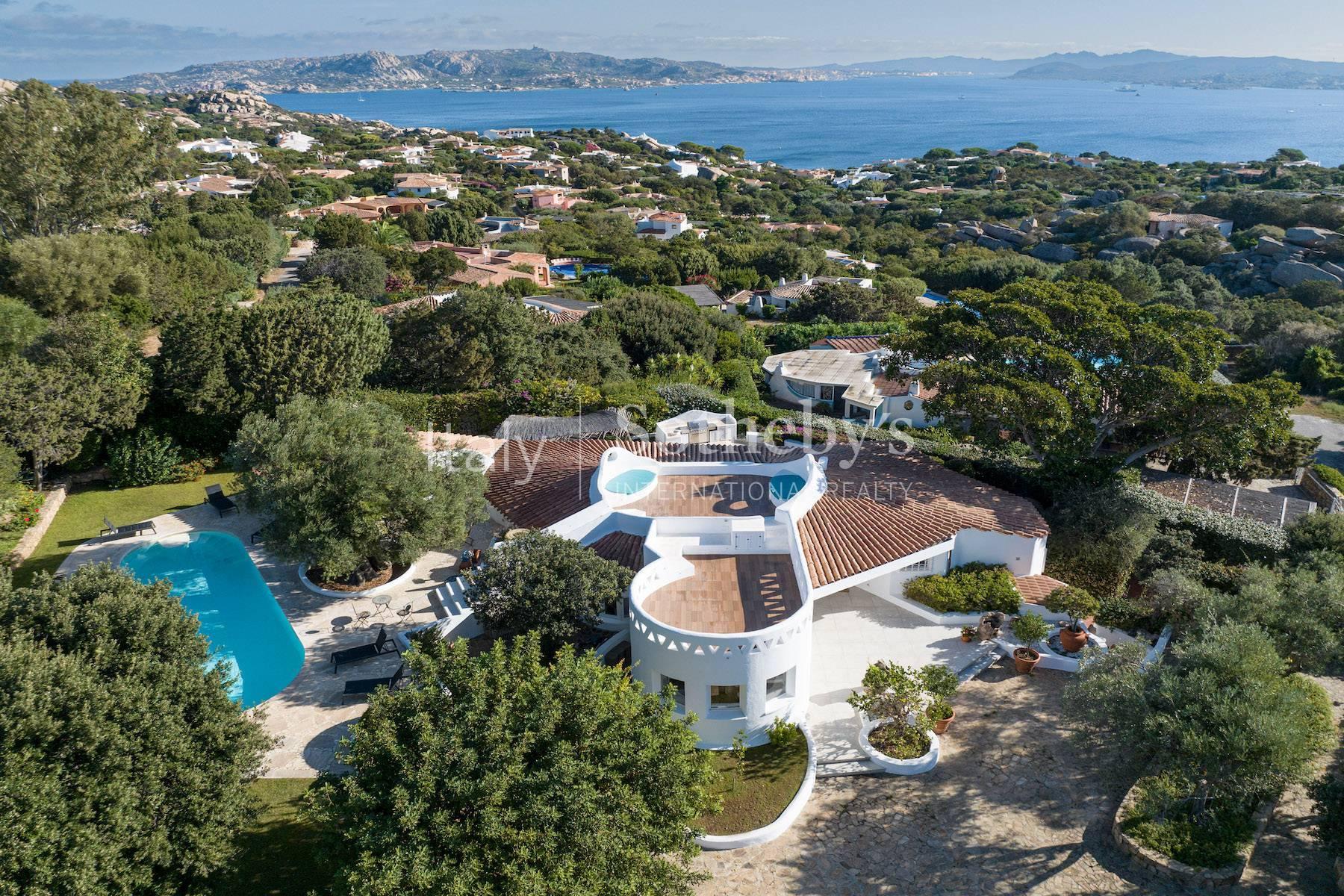 Hilltop villa in the elegant coastal town of Porto Rafael - 30