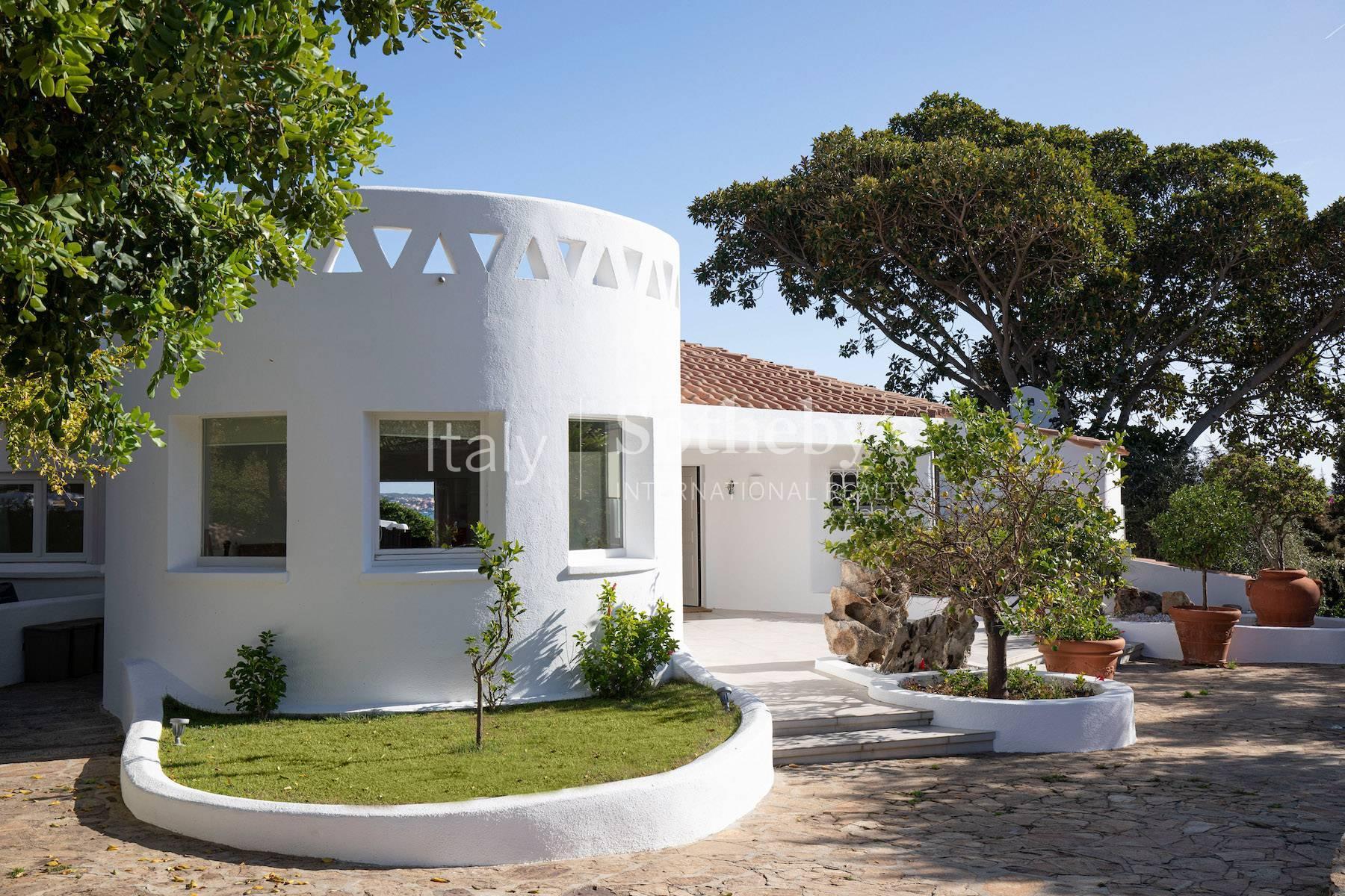 Hilltop villa in the elegant coastal town of Porto Rafael - 21