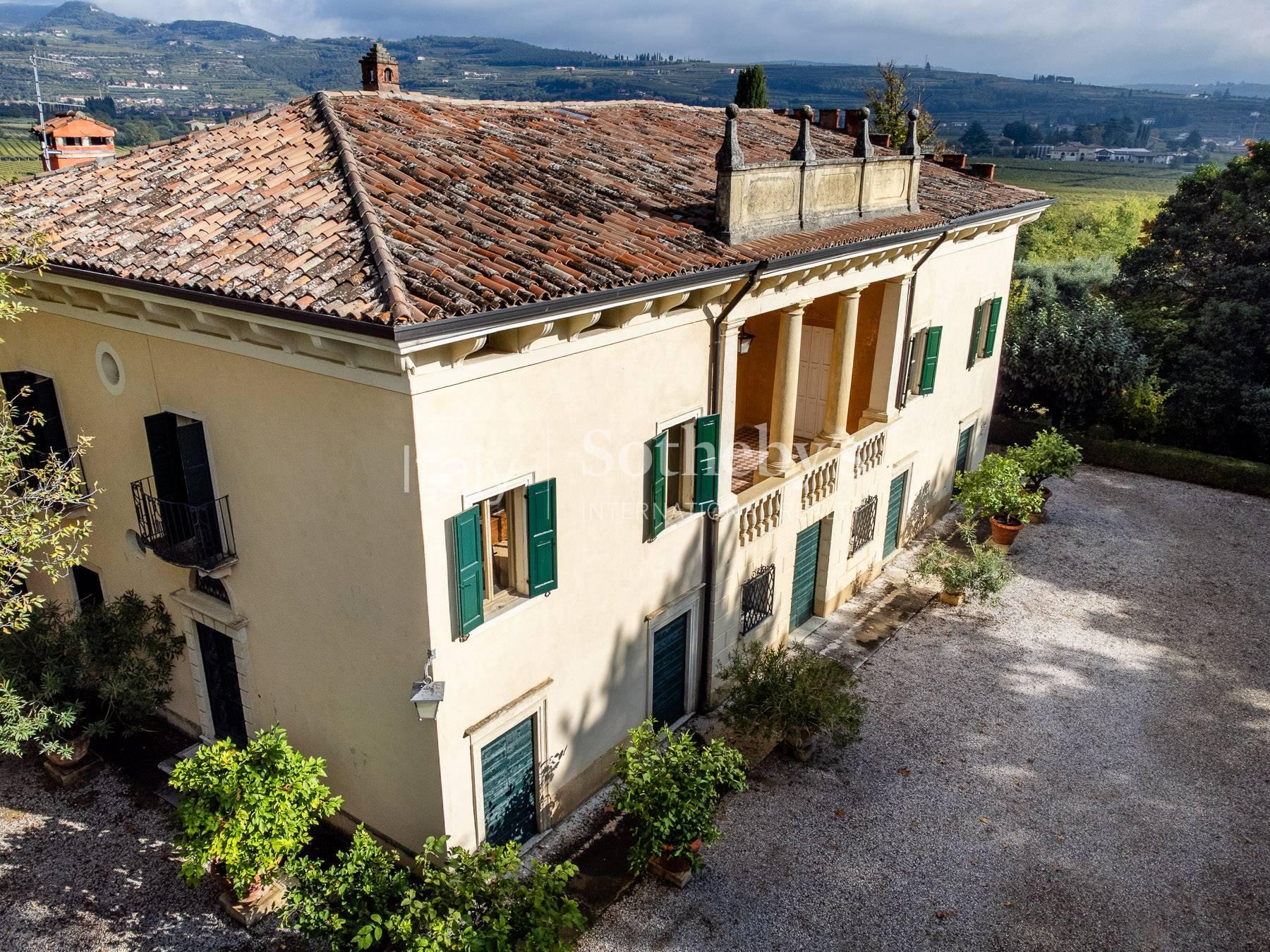 Charming Venetian Villa with vineyard in the heart of the classic Valpolicella - 16