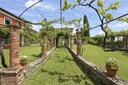 Bellissima villa con piscina nella campagna lucchese, in vendita, Lucca | Sotheby’s Realty Italy - 32