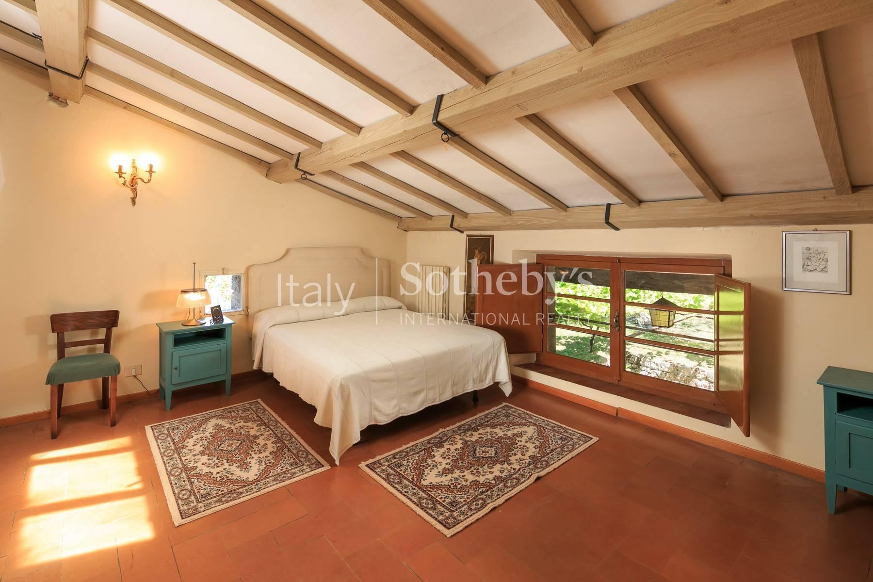 Восхитительное поместье с захватывающим видом на Тоскану в окрестностях Сиены, Италия - 16