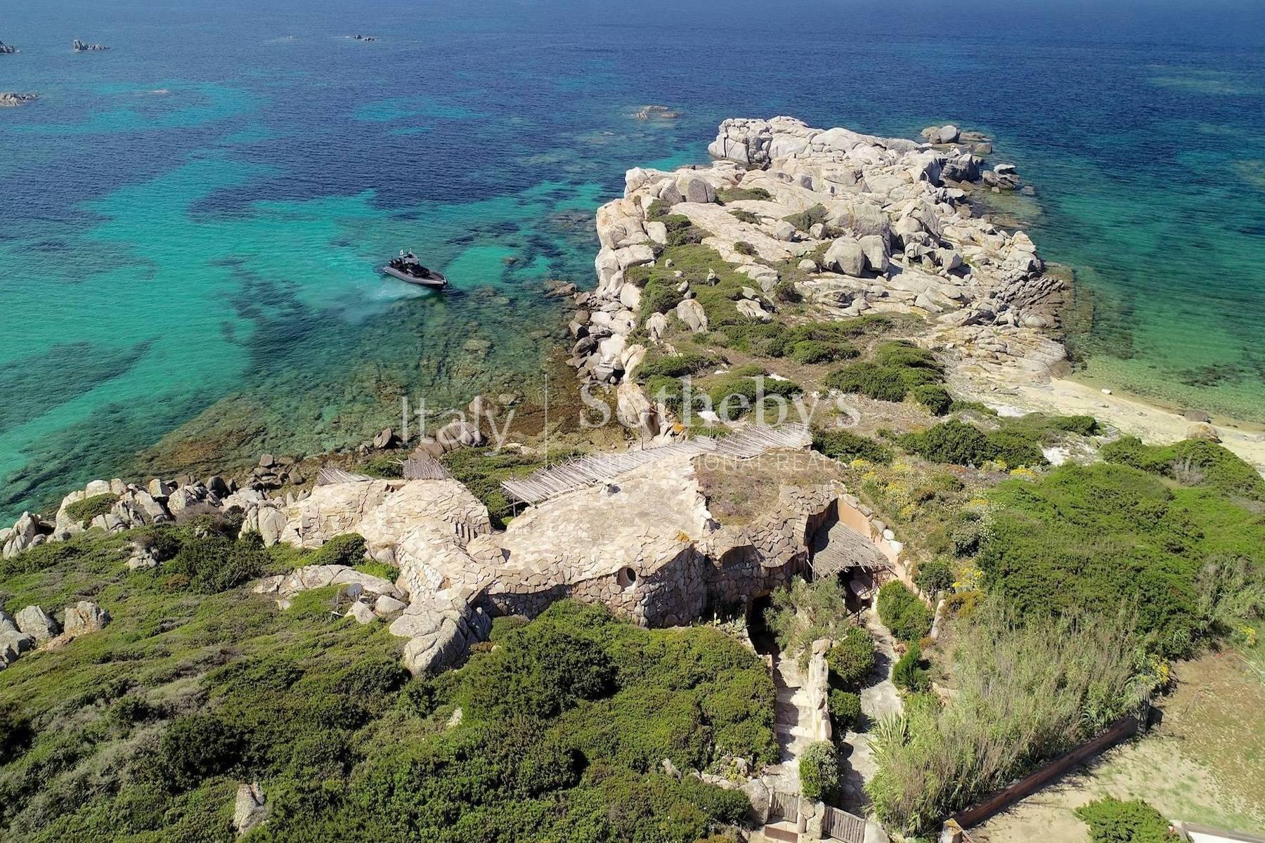 Cavallo Island, Corsica - Вилла у моря, дизайн архитектора Savin Couelle - 14