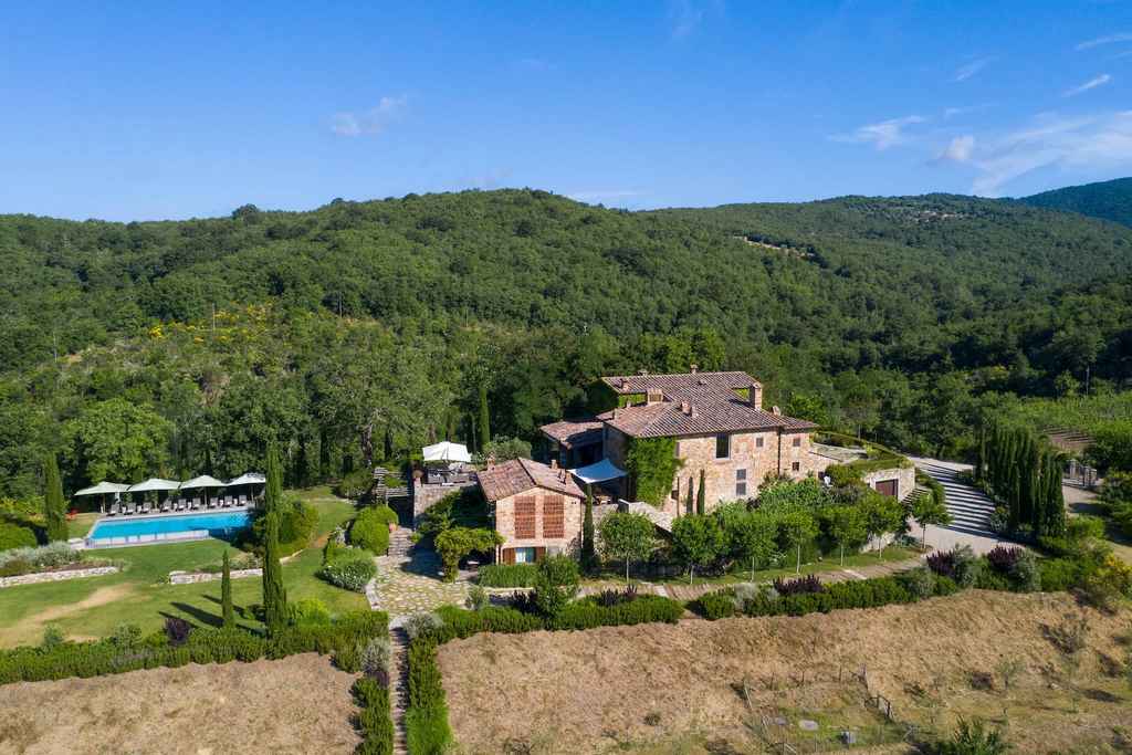 Beautiful farmhouse in the heart of Chianti | Villa For sale Radda in ...