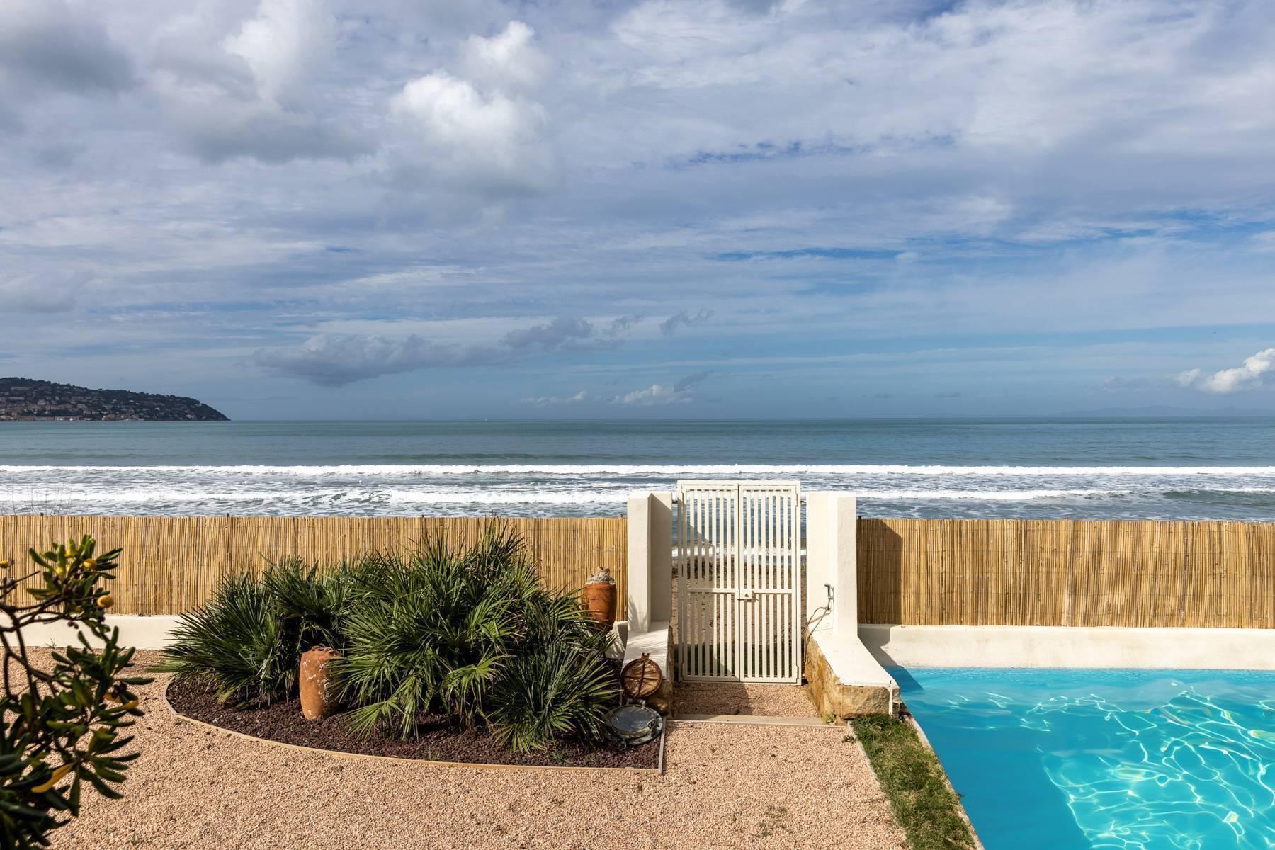Argentario: exclusive villa with direct access to the sea - 1