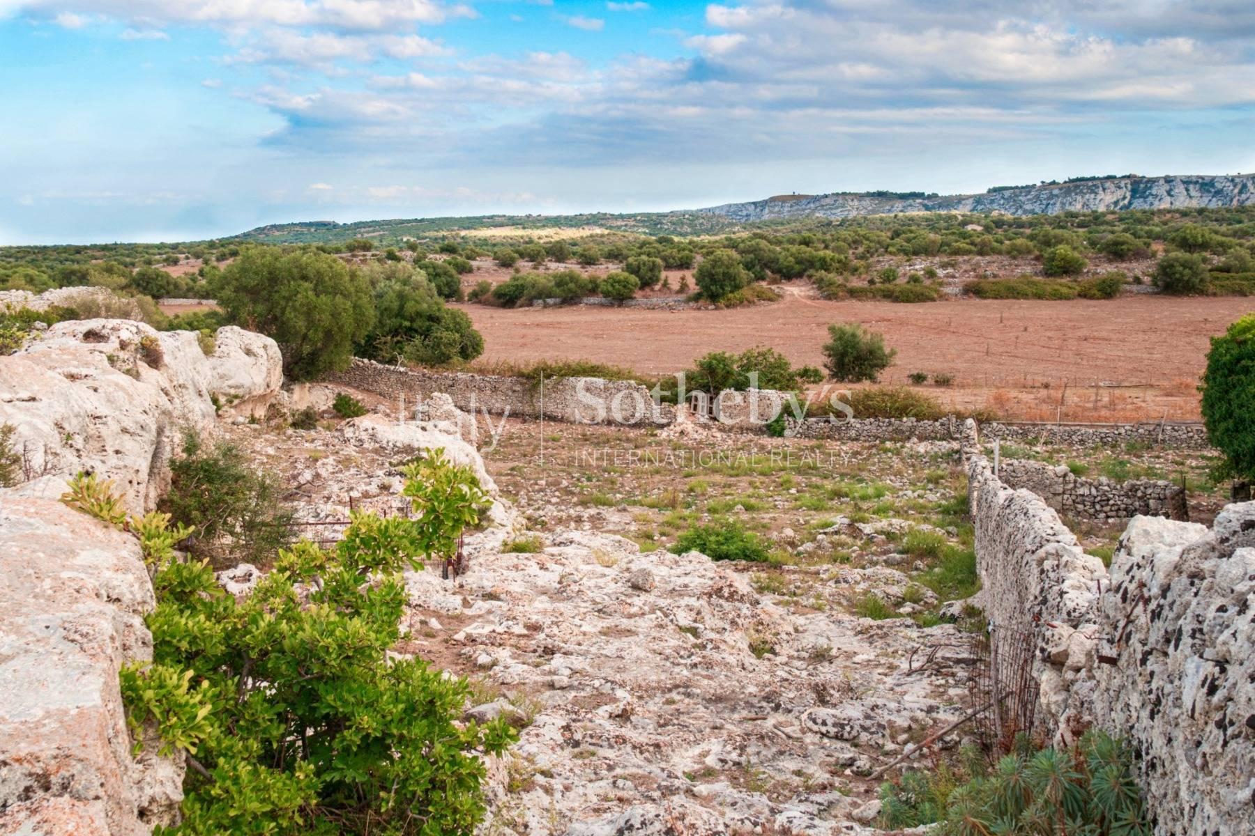 Evocative feudal village in the Noto countryside - 6
