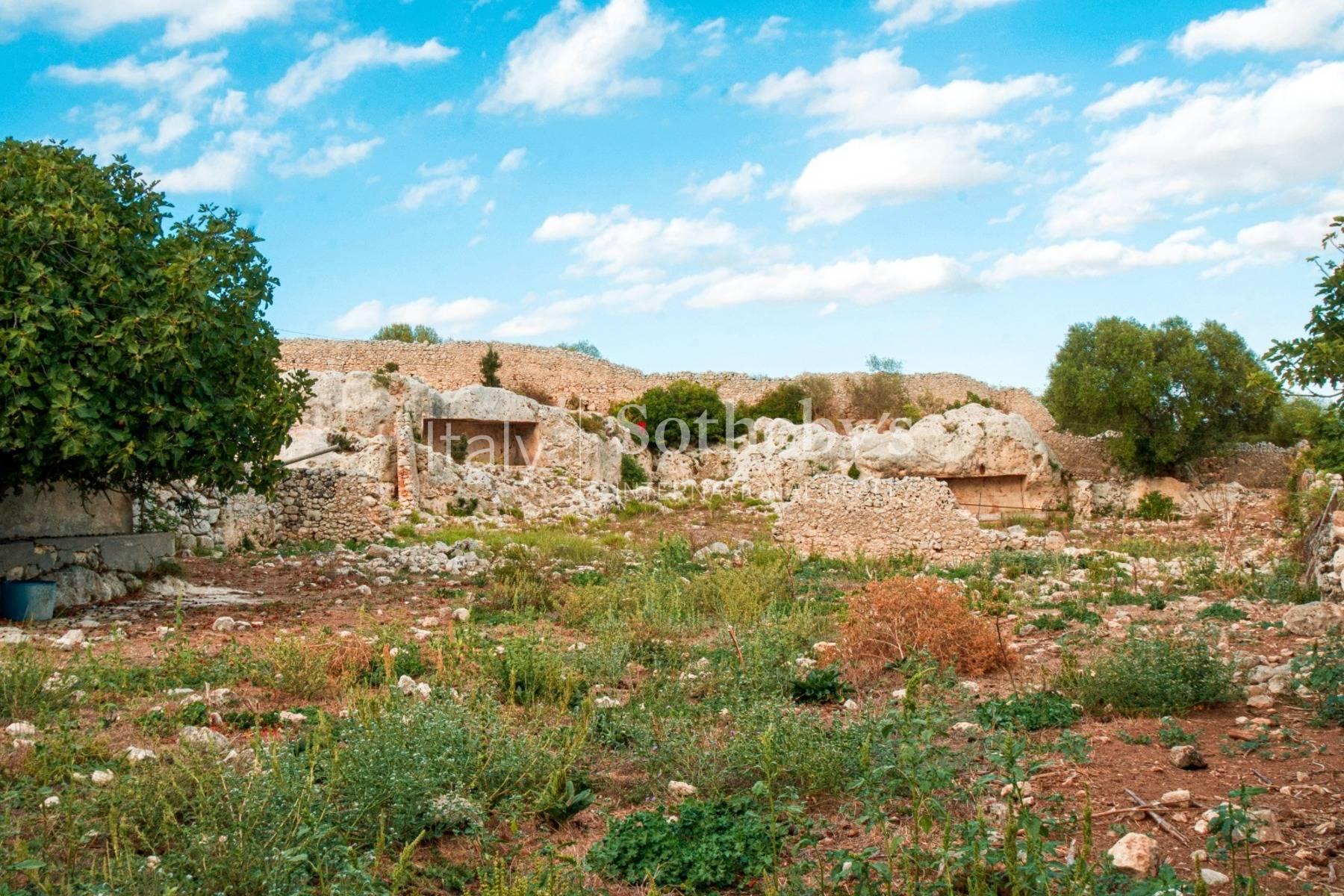 Evocative feudal village in the Noto countryside - 7