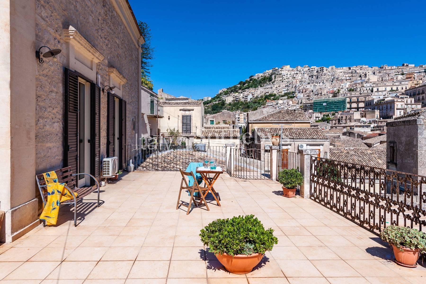 House with terrace in the historic center of Modica - 5