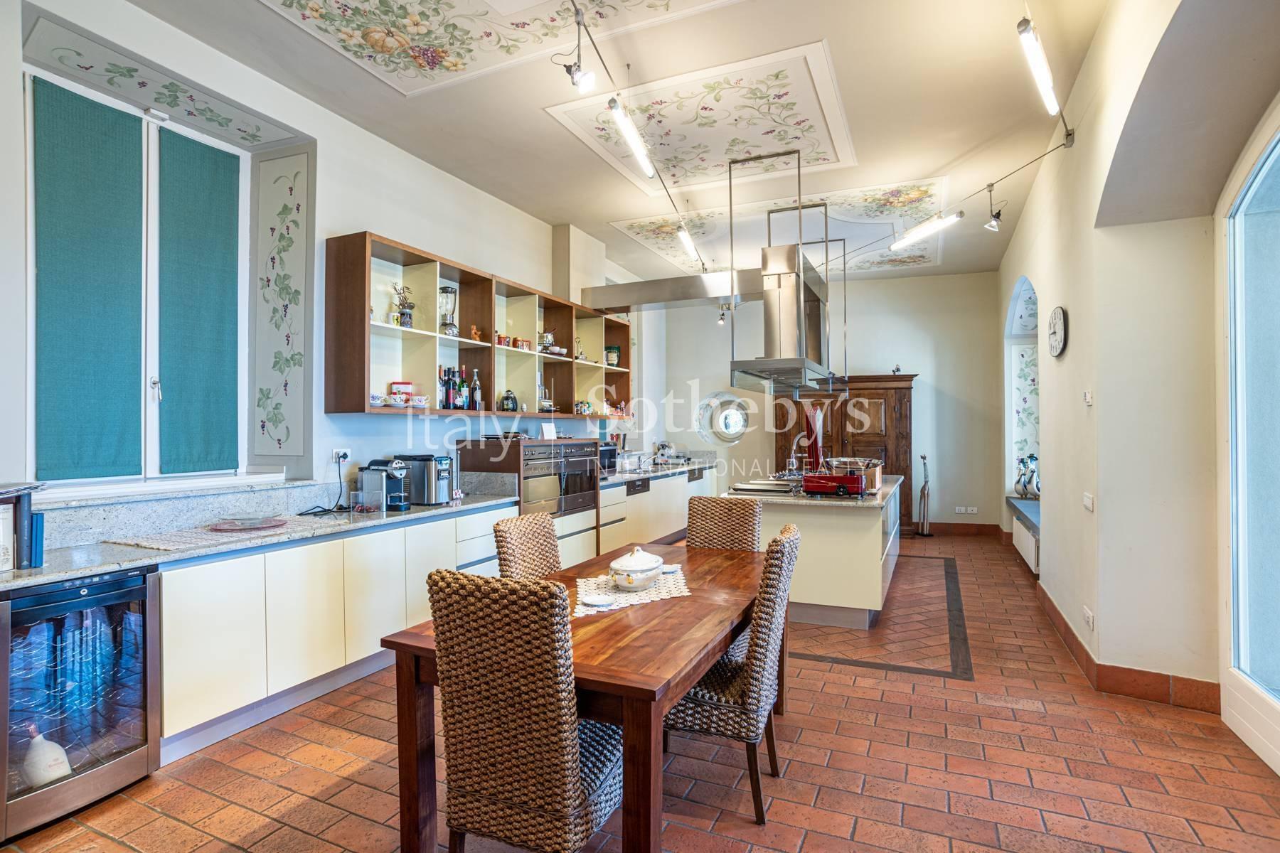 Exclusive and unique property with park and swimming pool - 4