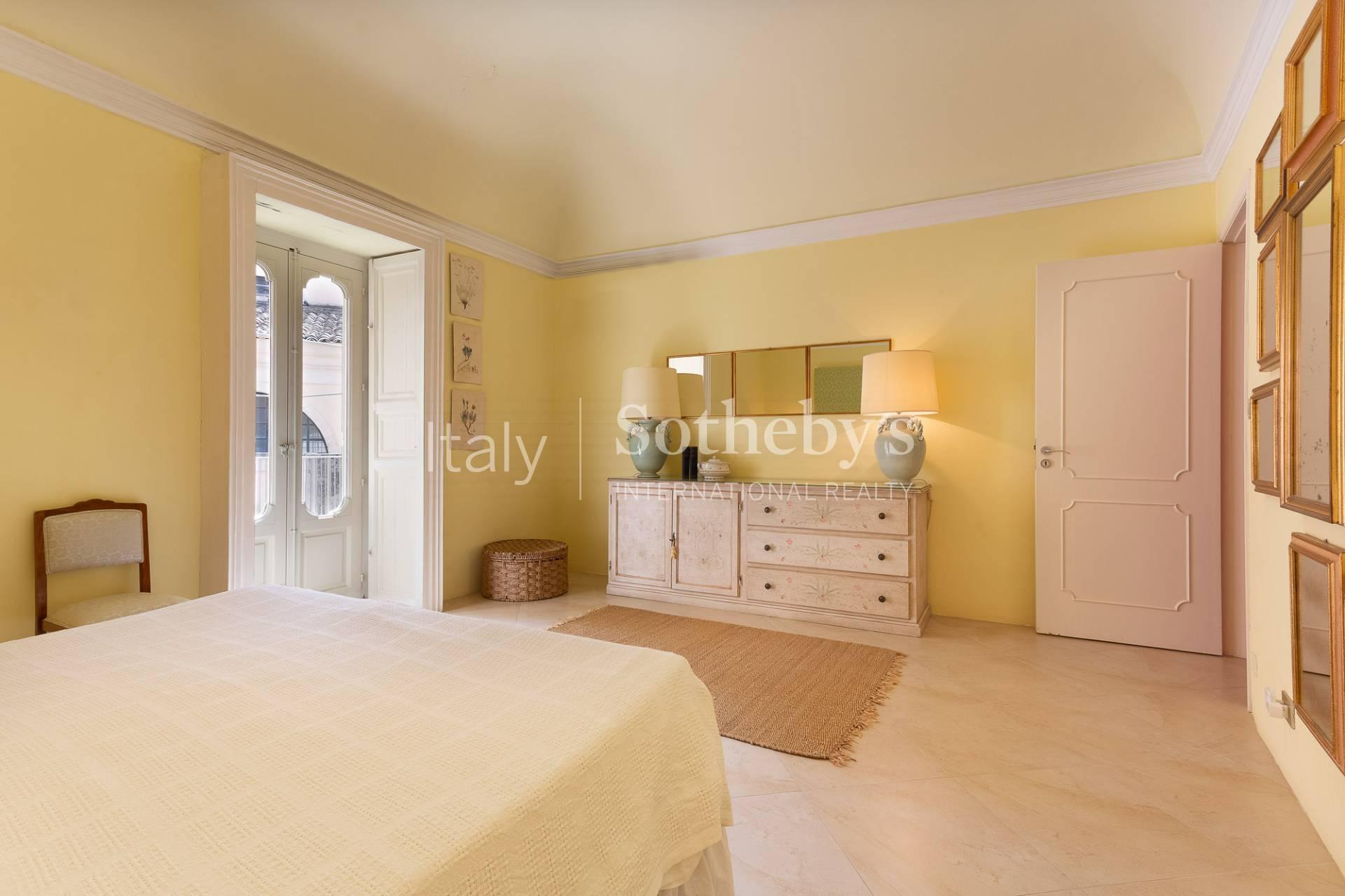 Historic apartment with terrace and courtyard near the Cathedral of San Giorgio in Modica - 14
