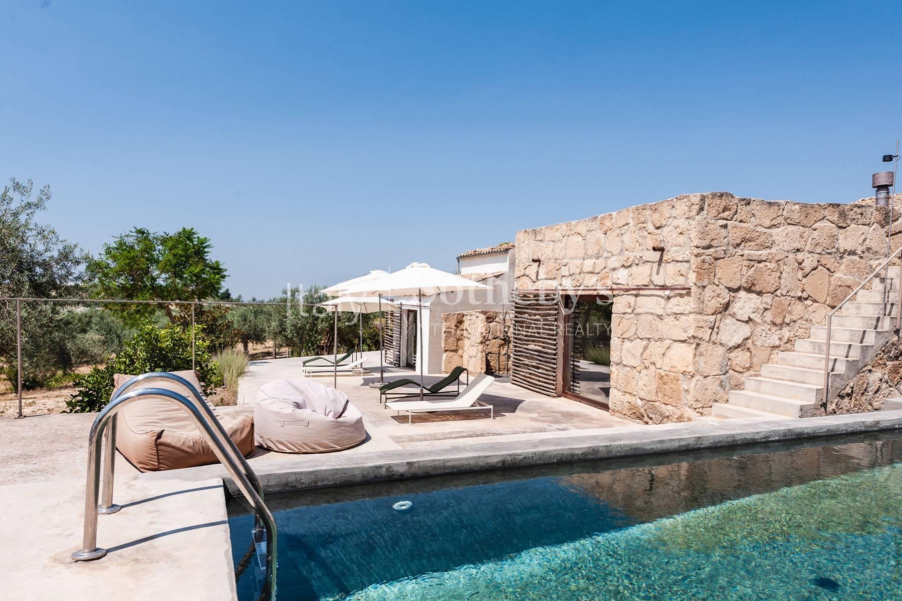 Antico casale con piscina, in vendita, Chiaramonte Gulfi | Sotheby’s Realty Italy - 4