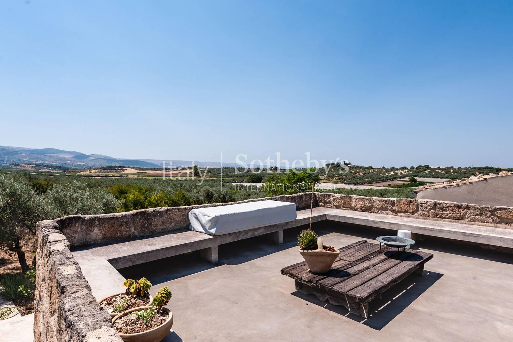 Antico casale con piscina, in vendita, Chiaramonte Gulfi | Sotheby’s Realty Italy - 13