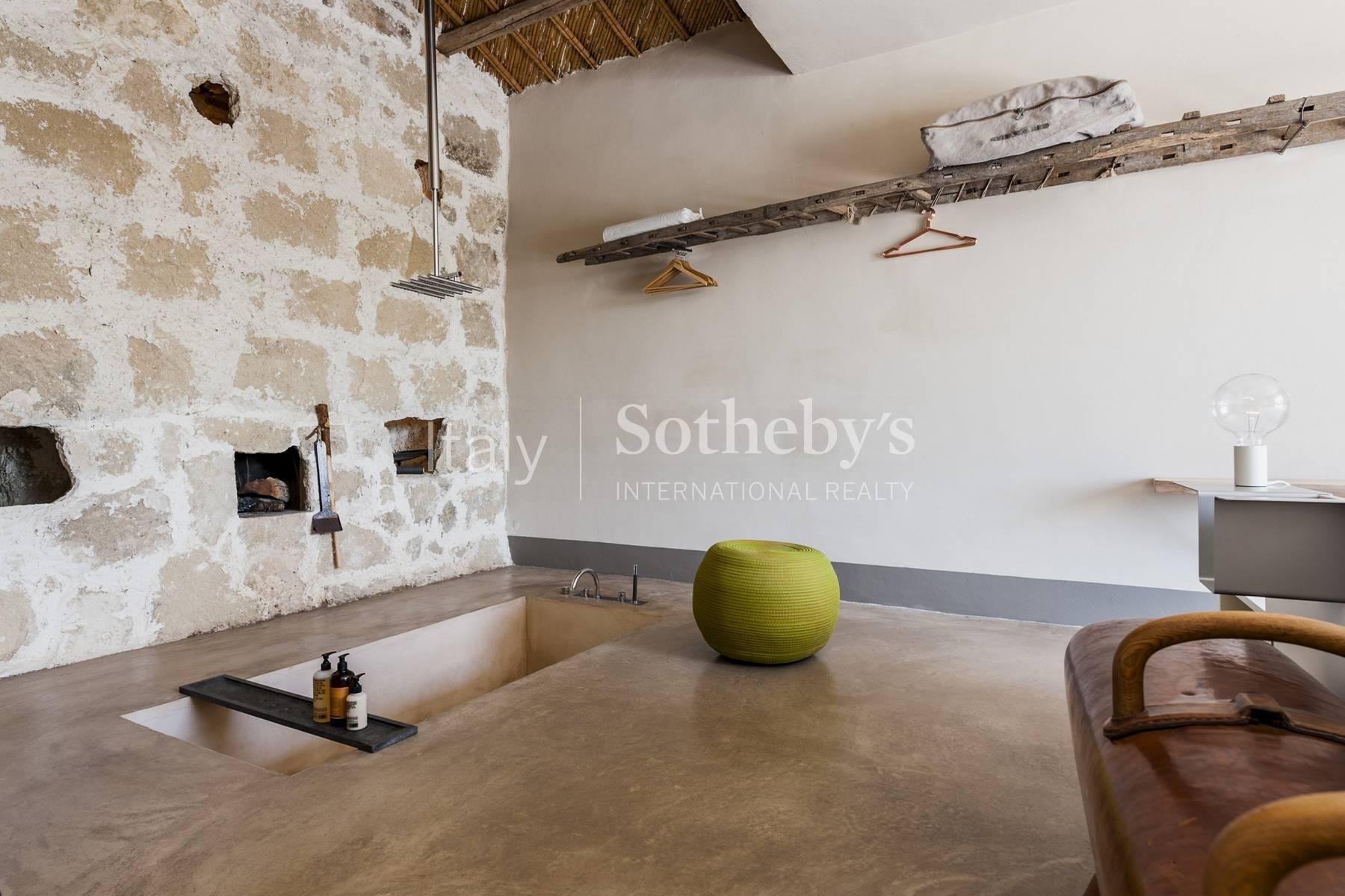 Antico casale con piscina, in vendita, Chiaramonte Gulfi | Sotheby’s Realty Italy - 17