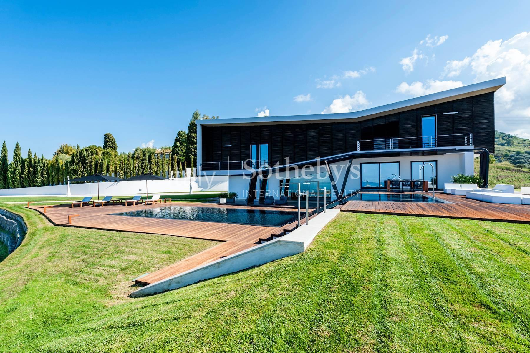 Sofisticata villa di design con piscina e vista mare - 2