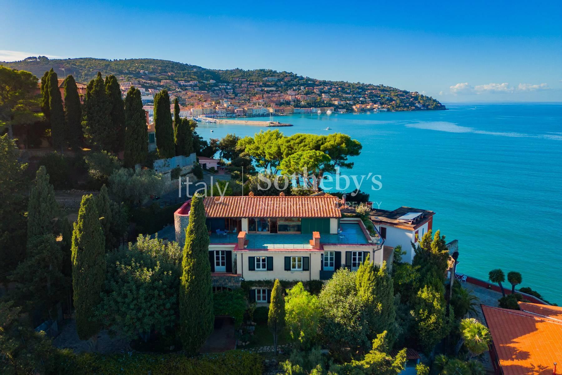 Spektakuläre Villa direkt am Meer mit Panoramablick - 3