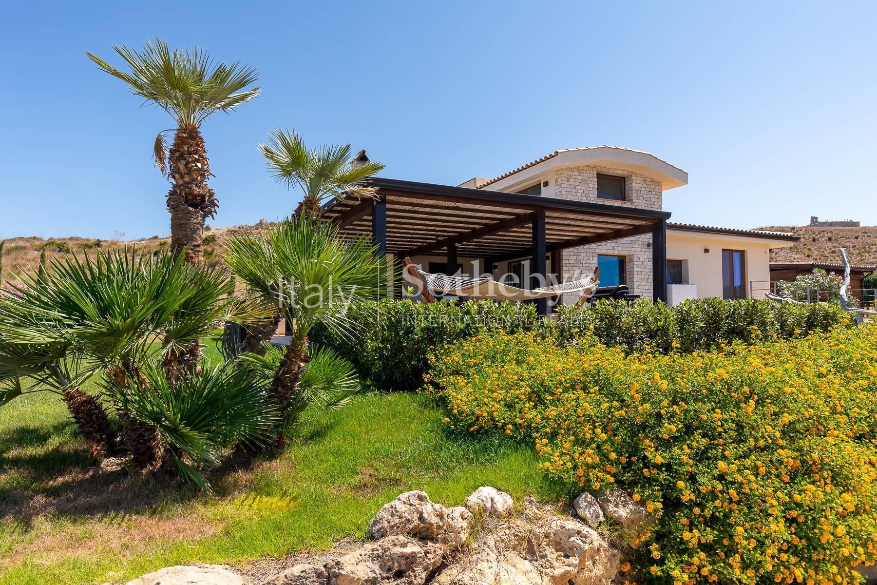 Exclusive villa with pool and Mediterranean sea view - 2