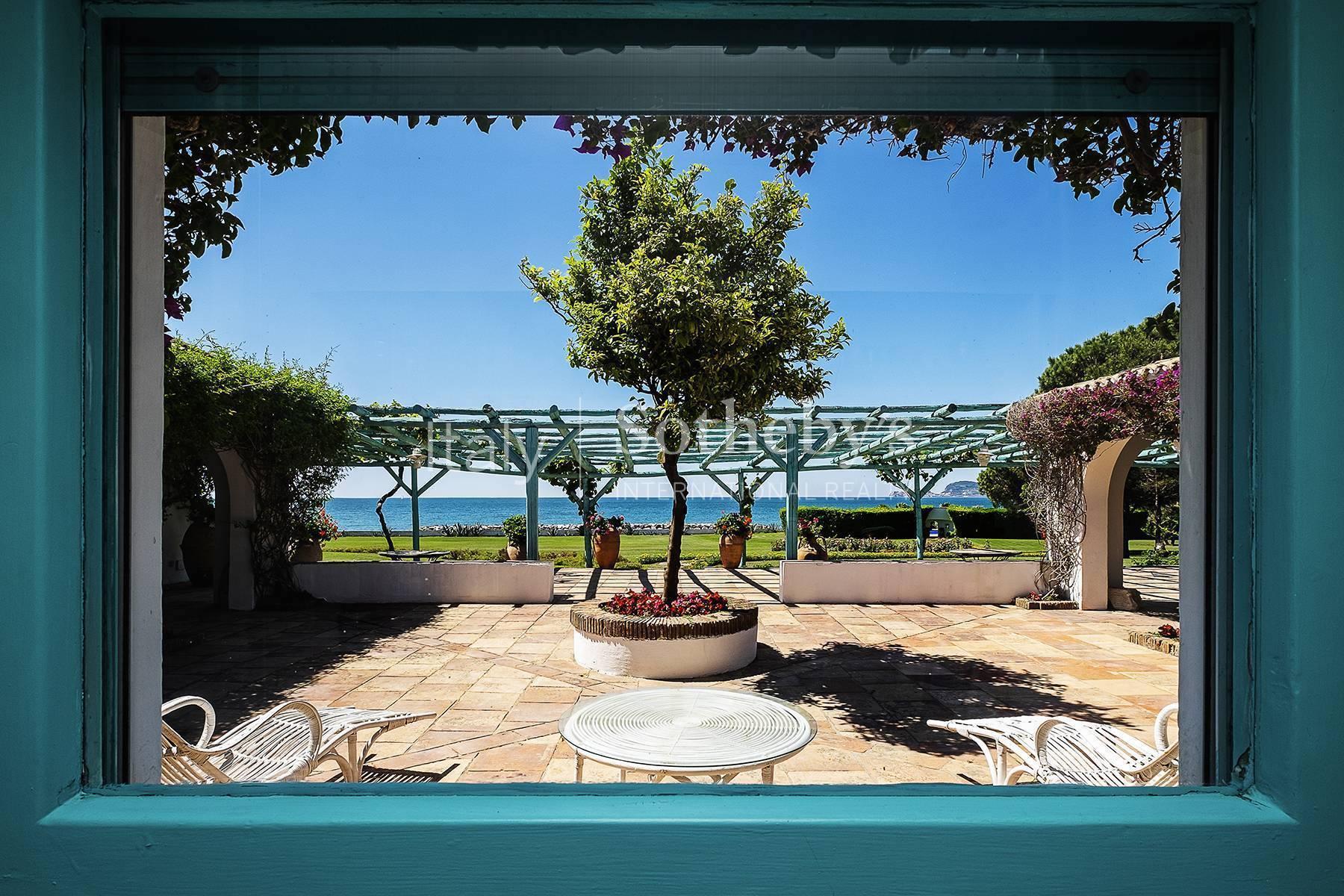 Prestigiosa proprietà fronte mare sul Golfo di Gaeta, in vendita, Formia | Sotheby’s Realty Italy - 2