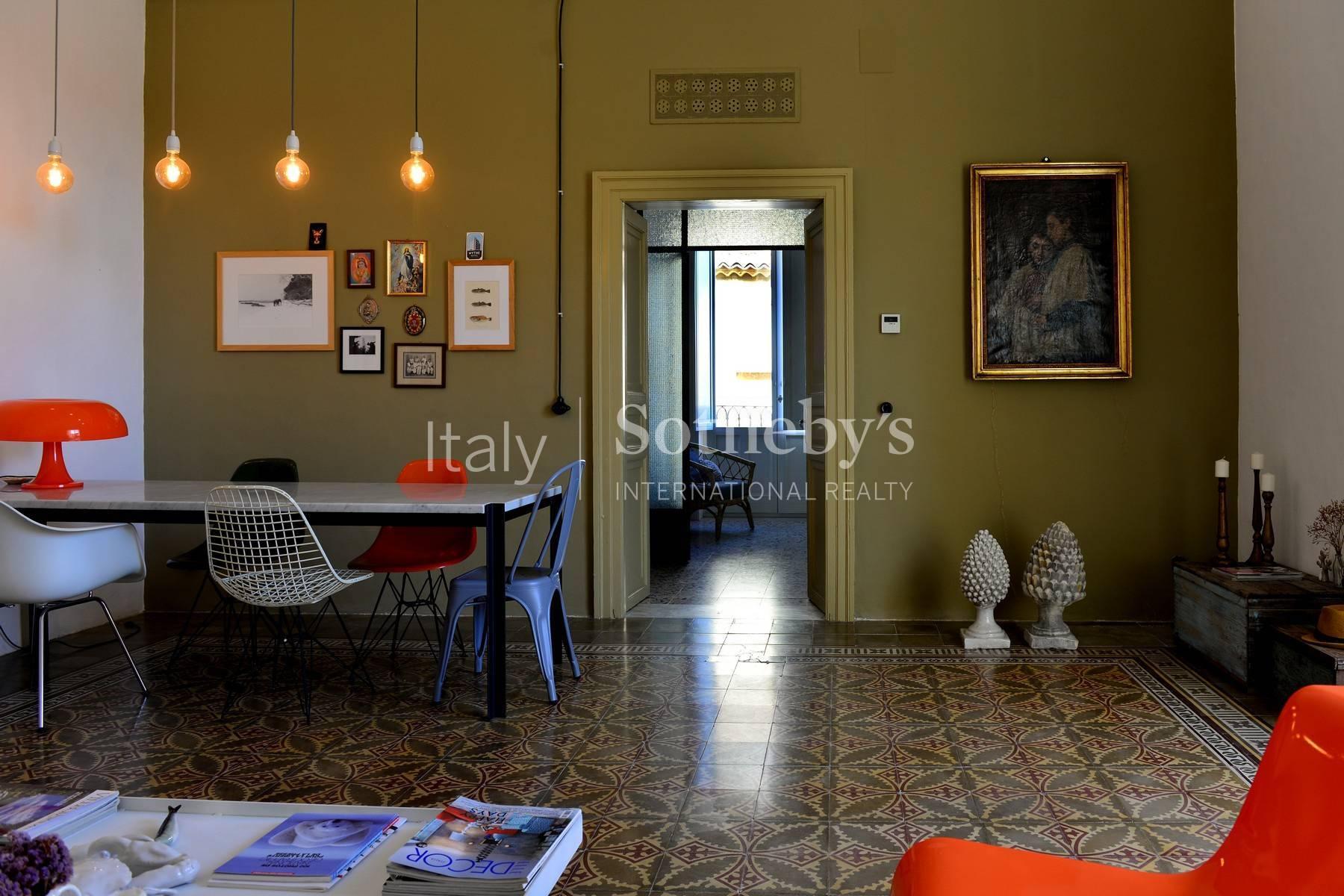 Renovated apartments with the original floors in Noto - 4