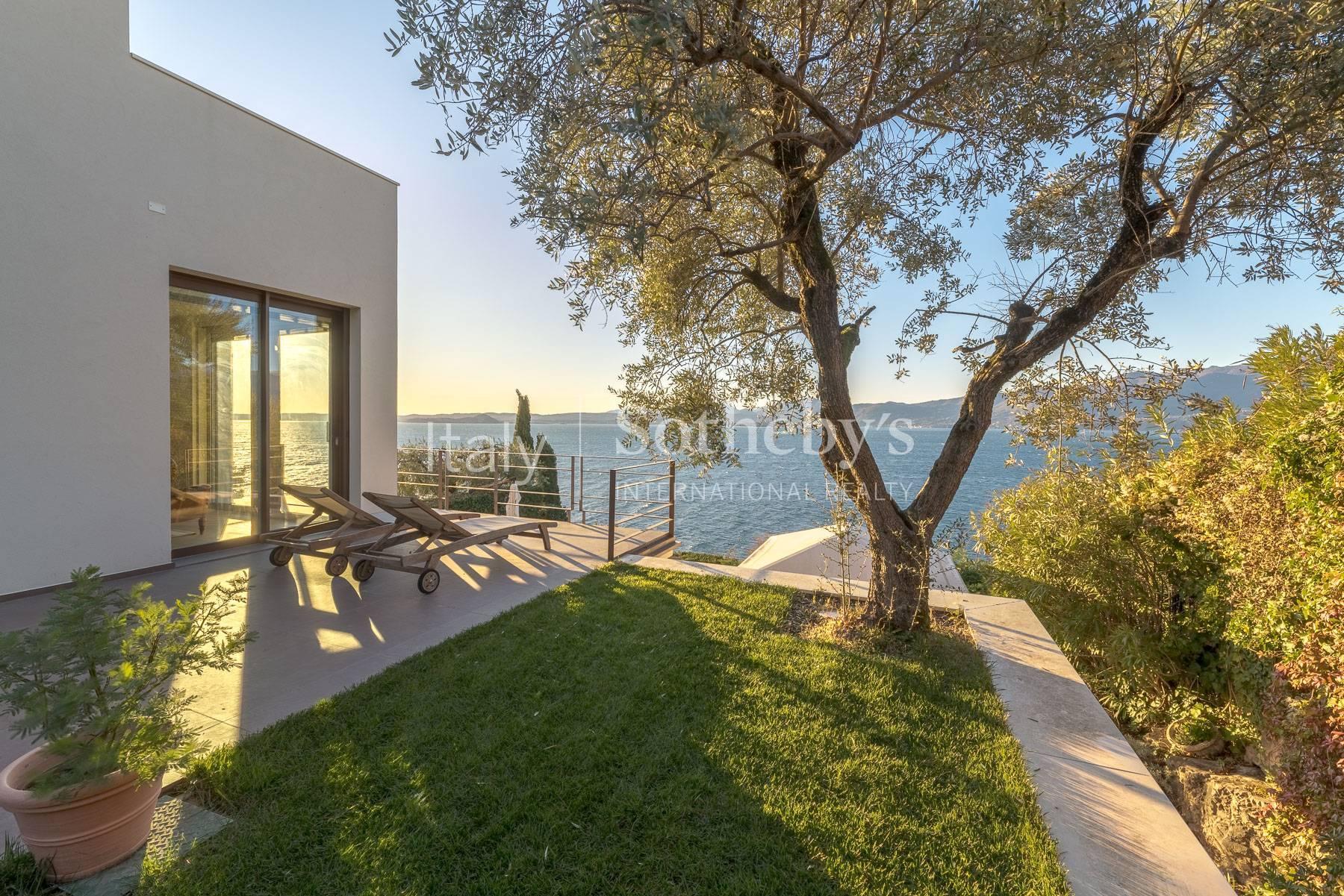 Moderne Villa mit Pool und atemberaubendem Blick auf den See - 2