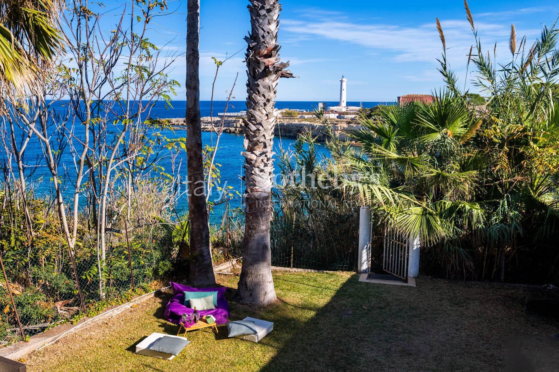 Seafront villa with private access to the sea - 4