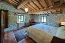 Splendidi casali in pietra con architettura rurale d'epoca, in vendita, Pergola | Sotheby’s Realty Italy - 7