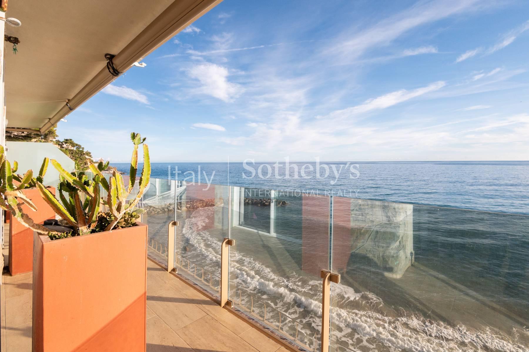 Exclusive apartment on the Alassio seafront - 2