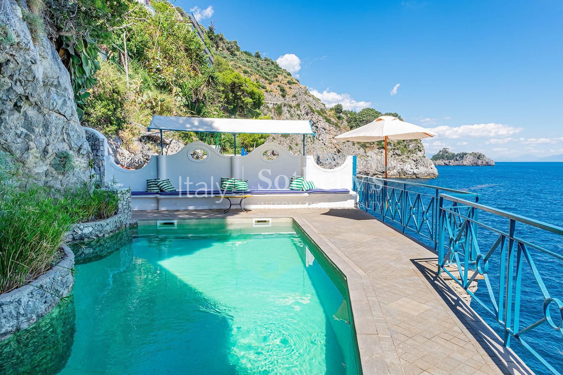 Imposantes von Gae Aulenti entworfenes Anwesen an der Amalfiküste mit Swimmingpool und Zugang zum Meer - 3
